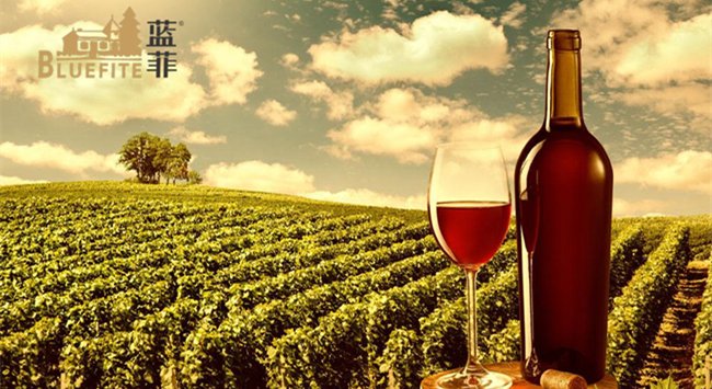 澳洲葡萄酒產(chǎn)業(yè)價值450億澳元，中國為澳洲最大海外市場。